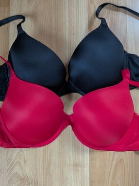 PINK Victoria's Secret Red & Black Smooth T-Shirt Bra And Push-up Duo NWOT 38B